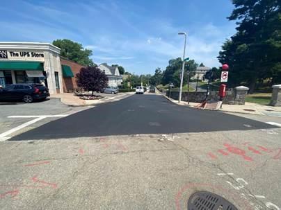 Final paving at Meter 120 on Commonwealth Avenue on Lake Street