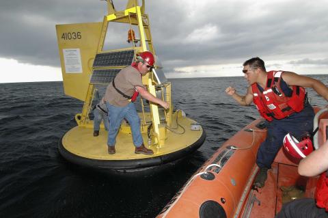 Buoy in Mass. Bay collects water quality information