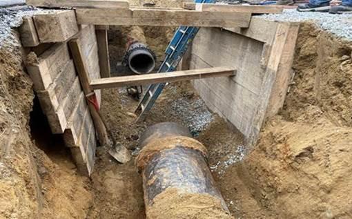 Waverly Ave in Newton: Section 24 (20-inch) Closing Access Pits